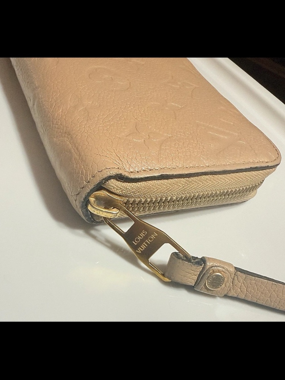 LOUIS VUITTON - Beige Monogram Zippy Leather Wallet - Picture 6 of 7
